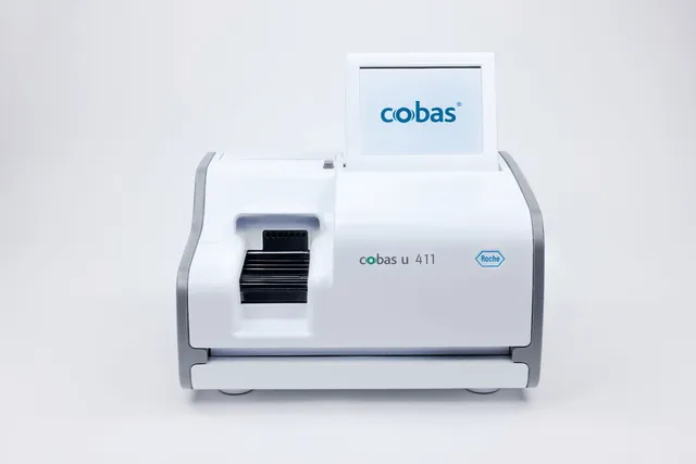 Roche Cobas u411 / Cobas 6500 Analyzer Thumbnail